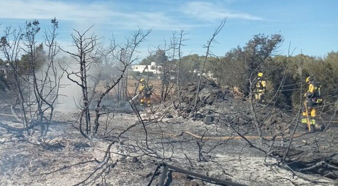 Actuación de los bomberos. / Ibanat