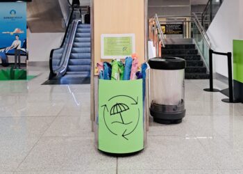 Espacio donde se pueden recoger las sombrillas. / AENA