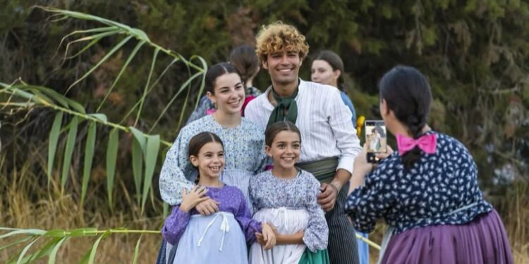 La Festa del Pou des Rafals destaca por su autenticidad y por sumar a jóvenes, niñas y niños a las antiguas tradiciones. Fotos Sant Josep