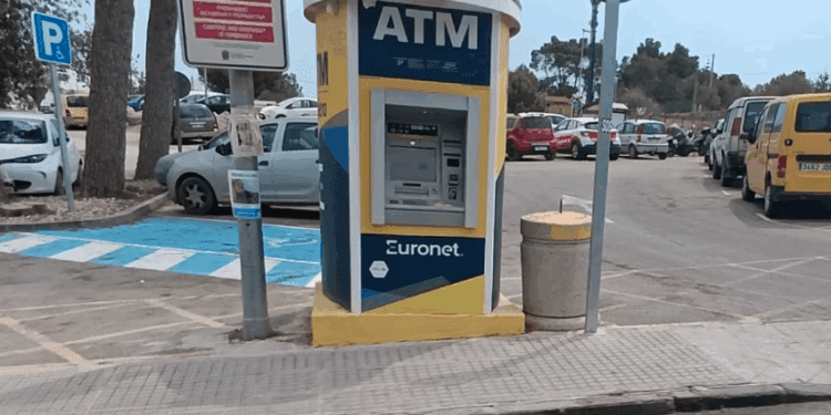 Imagen del cajero automático denunciado por los socialistas