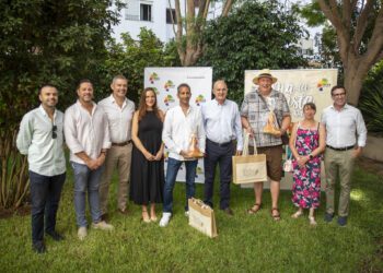 Foto de grupo con los homenajeados. / CIE