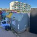 Basura acumulada en unos contenedores de Santa Eulària