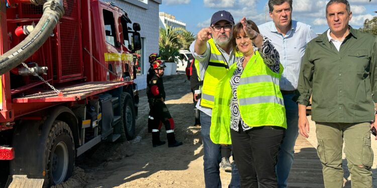 Vicent Roig, a la izquierda, con Estarellas, Bauzà y Gárriz en Platja d'en Bossa