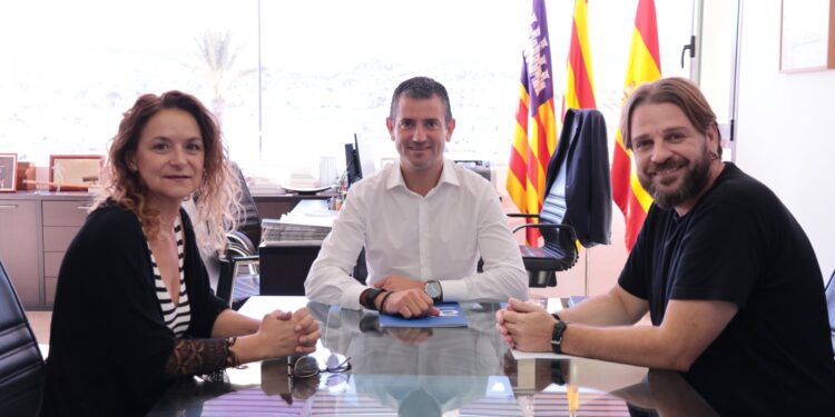 Momento de la firma del convenio. / ASA