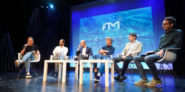 Uno de los paneles del Foro Marino en una edición anterior.