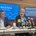 Joan Serra, delegado de Baleària en Illes Balears, a la izquierda de la imagen junto a Adolfo Utor, presidente de Baleària, que ofreció una rueda de prensa en la sede ibicenca de la naviera. Foto Noudiari.es