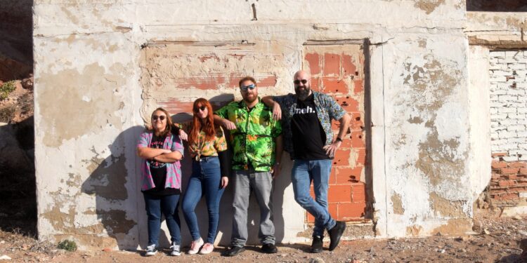 Creadores y creadoras de Popaína Podcast.