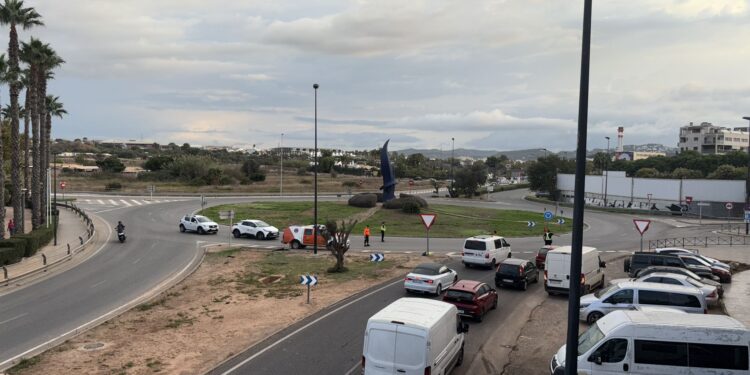 Policía Local y Protección Civil están desplegados para ayudar y prevenir en caso de fuertes lluvias.