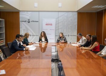 Momento de la firma del convenio. / CIE
