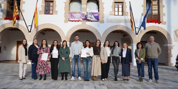 Presentacion de los nuevos funcionarios del Ayuntamiento de Santa Eulària.