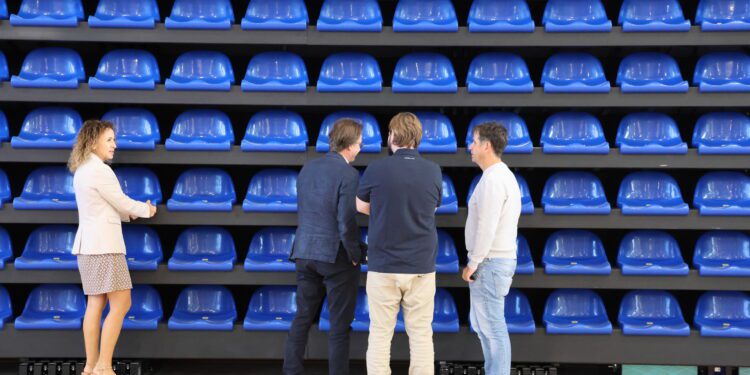 Las gradas telescópicas son una de las grandes novedades tras la reforma del pabellón.