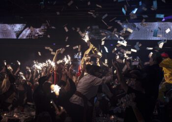 Una fiesta en Lío Ibiza.