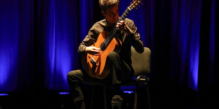 El guitarrista Miquel Tur. / AE