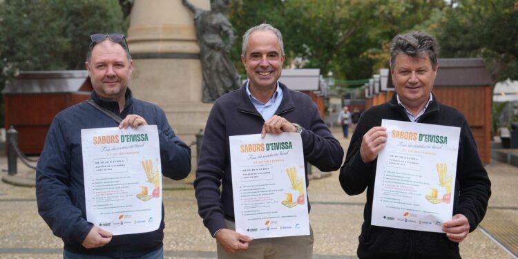 Presentación de los actos que ha contado con la presencia de Miquel Tur, Alex Minchiotti y Joan Marí.