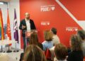 Vicent Roselló en un comité del PSOE.