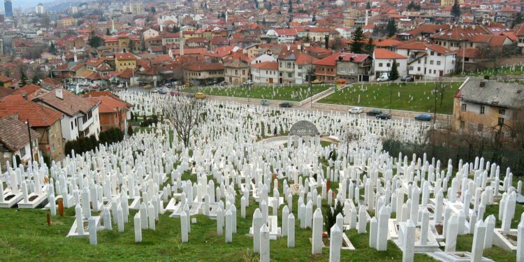 Cementerio conmemorativo de los mártires de Sarajevo. Foto: Michael Büker (Wikipedia)