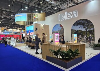 Imagen del stand de la isla de Ibiza en la WTM. / CIE
