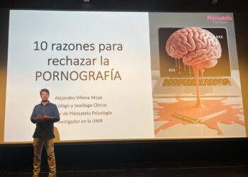 Un momento de la charla de Alejandro Villena. / ASJ