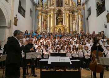Concierto de un coro en la iglesia de Sant Josep. / ASJ