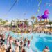 Piscina principal del OBeach en una de las fiestas del verano pasado. / OBeach