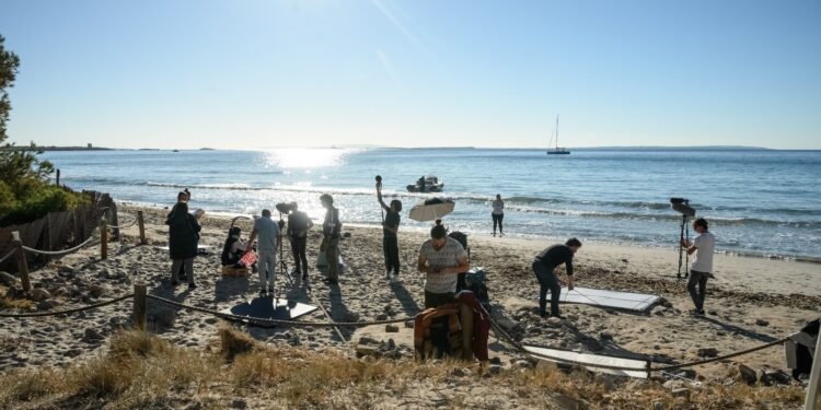 Un momento del rodaje de 'El gegant des Vedrà'. / Virginia M Chico