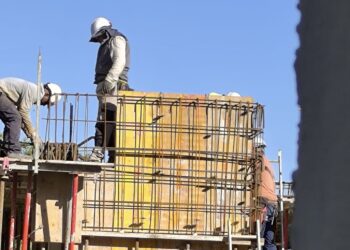 Las obras denunciadas en el carrer des Vedranell de Cala Llenya en Santa Eulària. Fotos cedidas a Noudiari.es