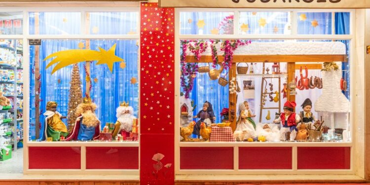 La juguetería Divertit ha ganado el primer premio en la categoría de escaparates. / ASE