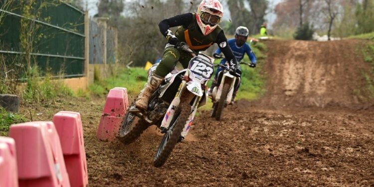 Nikola Chifchiev se adjudicó la victoria final tras un intenso duelo con el joven Luis Fernando Alba. Fotos: Alan Ripoll