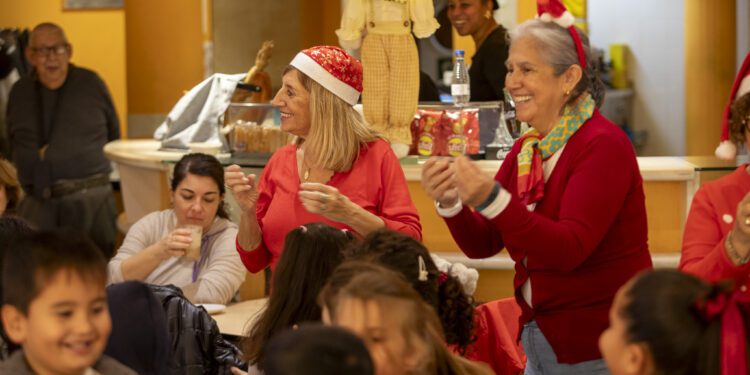 Un momento de las actividades de animación que se han desarrollado en la Llar Eivissa. / CIE