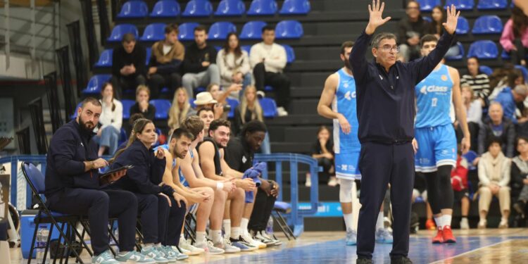Josep Maria Berrocal, entrenador del Class Bàsquet Sant Antoni de la Segunda FEB, ha sido elegido como nuevo seleccionador del equipo masculino absoluto de Macedonia del Norte.