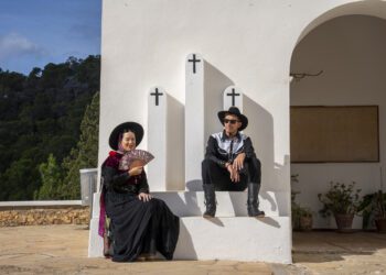 Imagen promocional de DJ la CAT, del videoclip Like to be there. Foto: Take Off Studios