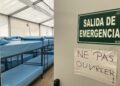 Imagen del interior de los nuevos módulos de tránsito para personas migrantes llegadas por mar. Foto: Noudiari