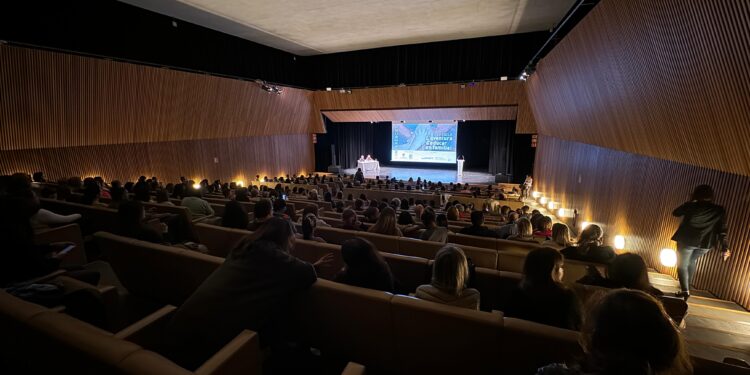 Imagen de archivo de una edición anterior de 'La aventura de educar en familia'