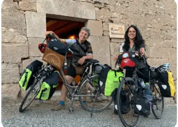 Biela y Tierra comienzan su proyecto 'Baleares, Pedaleando por la Sostenibilidad'.