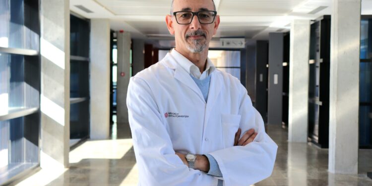 El doctor Hernán Rodríguez Montani, procedente del Hospital de Marina Baixa de Vila Joiosa en Alicante, es el nuevo oncólogo de Can Misses.