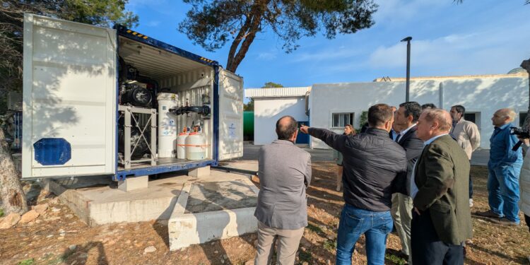 Imagen de la desaladora modular presentada esta semana en Sant Antoni. Foto: Govern balear