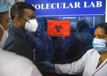 La India ha activado los protocolos de emergencia tras confirmar un brote activo del virus Nipah en Bengala Occidental. Foto EFE