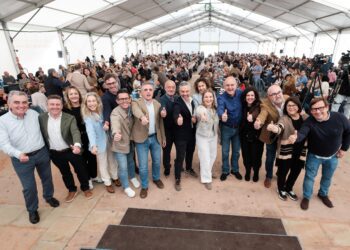 Imagen de familia del PP en el recinto ferial de Ibiza.