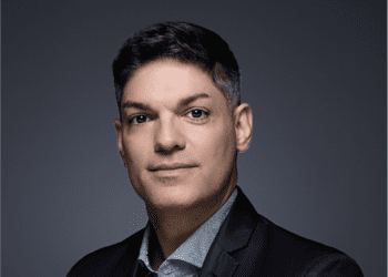 Renato Gagliardi, vicepresidente y Global Membership de la IGLTA, la mayor Asociación Internacional de Viajes LGBTQ+.