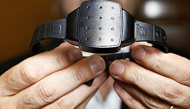 Una de las pulseras del sistema de alerta y protección Viogén.