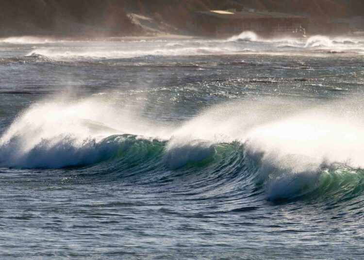Oleaje en la zona de la playa de ses Salines de Ibiza. Foto: Sebastián Candela