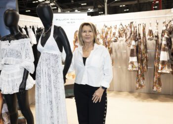 Imagen de una de las diseñadoras Adlib en el stand de Madrid