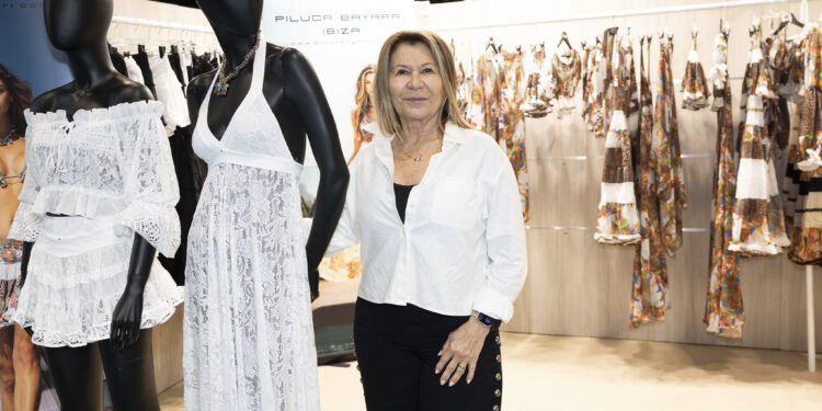 Imagen de una de las diseñadoras Adlib en el stand de Madrid