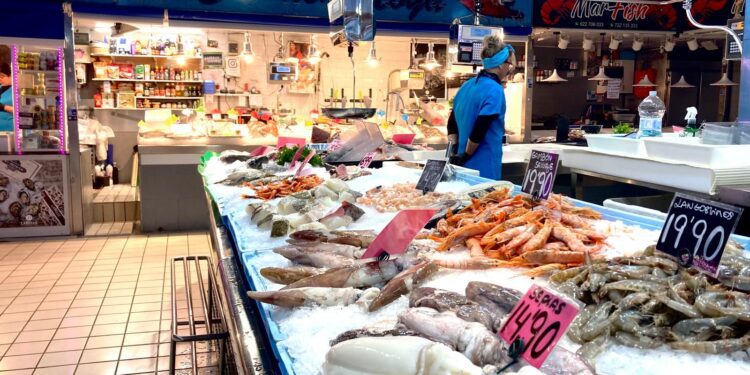Imagen de archivo del interior del Mercat Nou. Foto: Noudiari