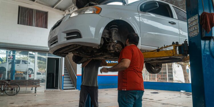 Imagen de archivo de un taller mecánico. Foto J. Ricardo Barraza Morachis