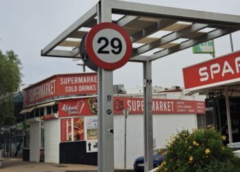 Señal de limitación de la velocidad de 29 km/h instalada en noviembre de 2025 en Cala de Bou, Sant Josep. Foto: ASJ