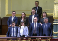 Consellers de los distintos grupos políticos con representación en el Consell de Formentera en el Congreso, justo en el momento tras aprobarse la modificación del artículo 69 de la Constitución.