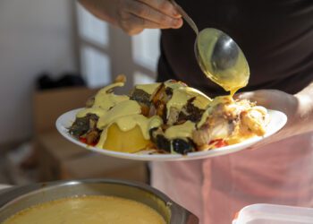 Plato de 'bullit de peix' servido en la presentación de la Fira Marinera de este año.