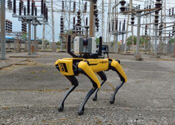 Un robot de Endesa en el campo de trabajo.