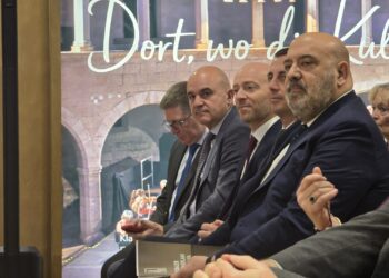 Autoridades hoy, con la presencia del presidente del Consell de Ibiza, Vicent Marí, en el primer día de la feria ITB de Berlín.